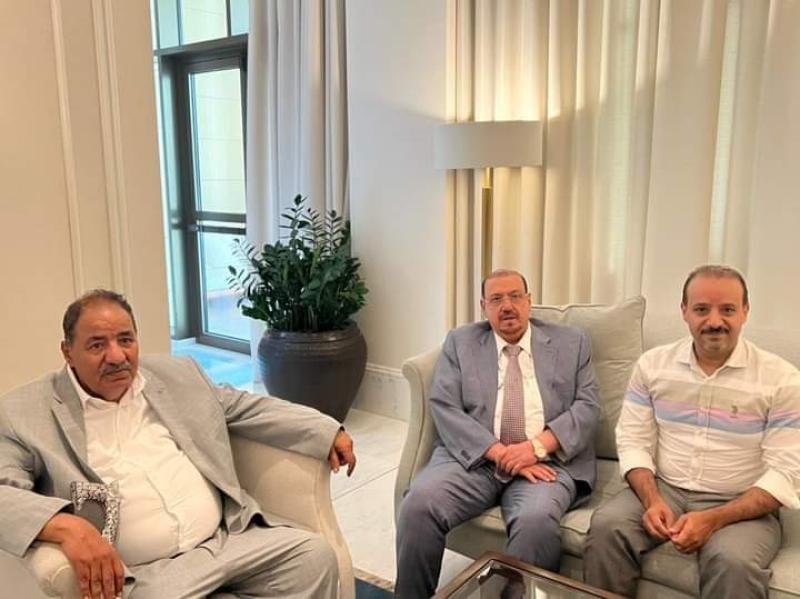 ظهور مفاجئ لقيادي بارز مقرب من الرئيس الراحل ”صالح” عقب مغادرته صنعاء