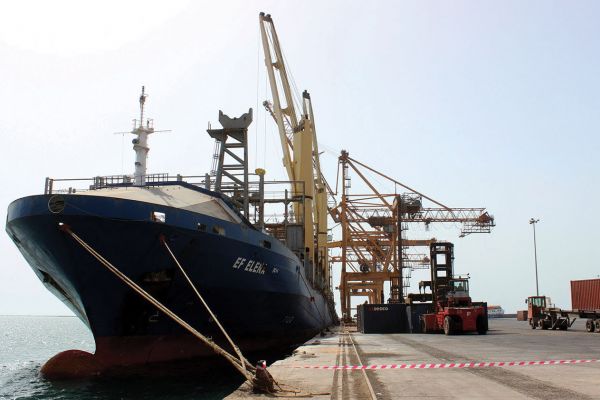 اكثر من 29 مليار ريال إجمالي إيرادات الموانئ اليمنية من شحنات الوقود خلال ثلاثة أشهر 