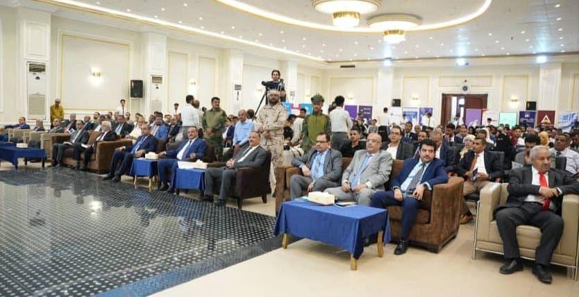 افتتاح أسبوع المال العالمي في اليمن.. رئيس الوزراء يؤكد حرص حكومته على تحقيق الشمول المالي وتعزيز دور البنوك